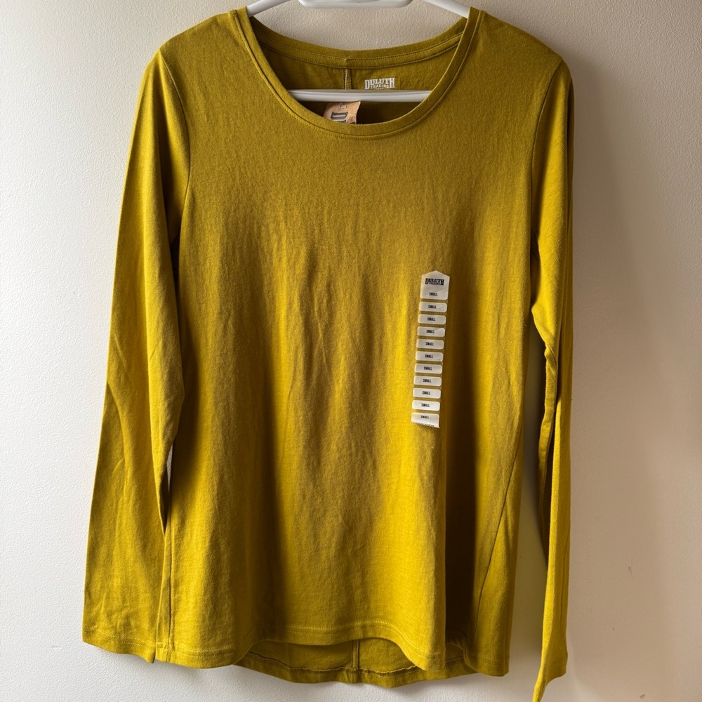 DULUTH TRADING scoop-neck longsleeve T in gorgeous mustard yellow